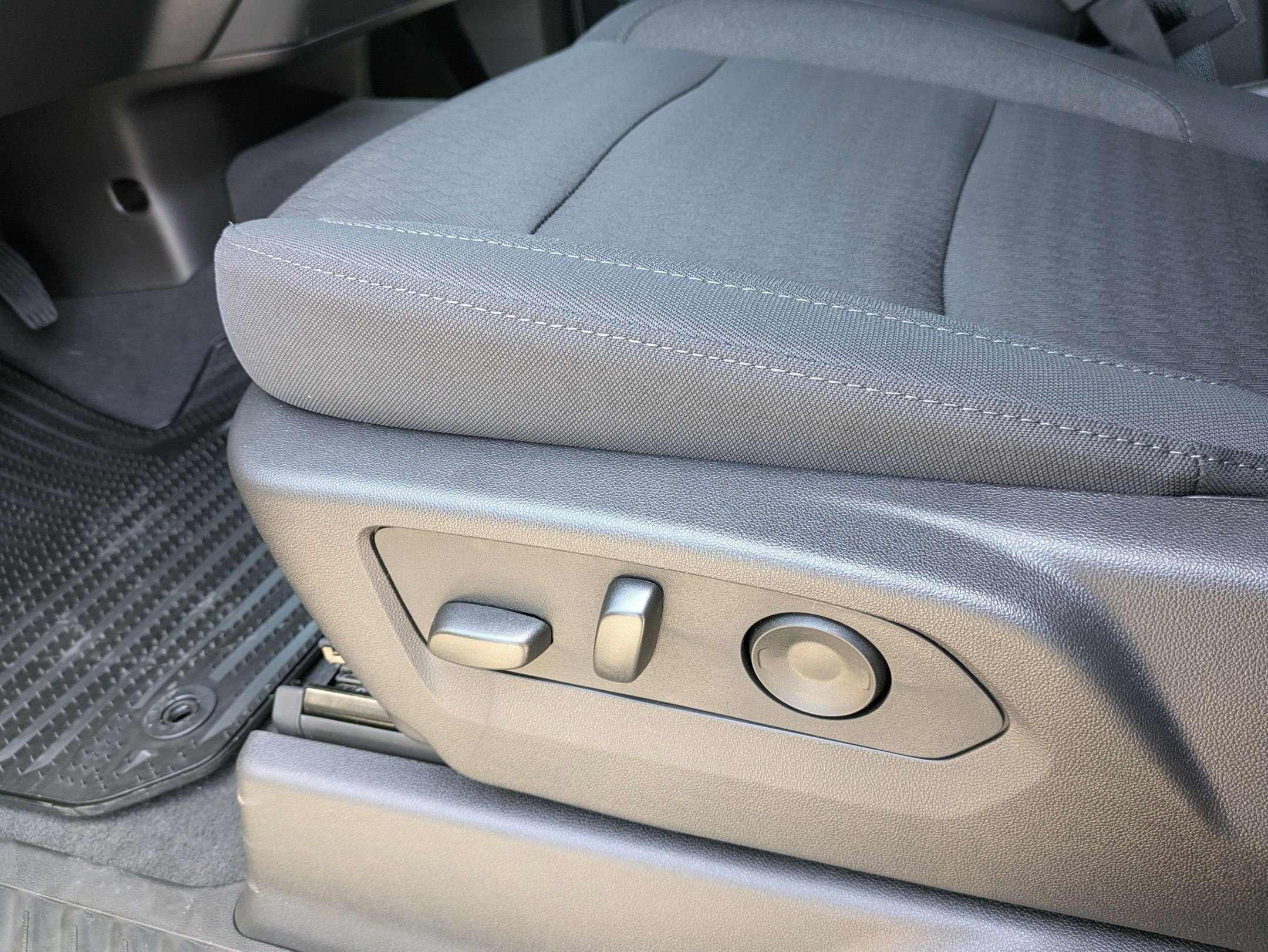 2025 Chevrolet Silverado 2500 HD Custom - Photo 12