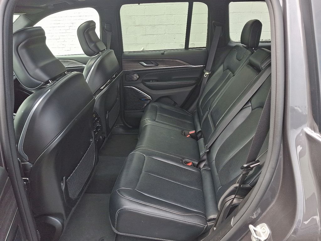 2022 Jeep Grand Cherokee Overland - Photo 10