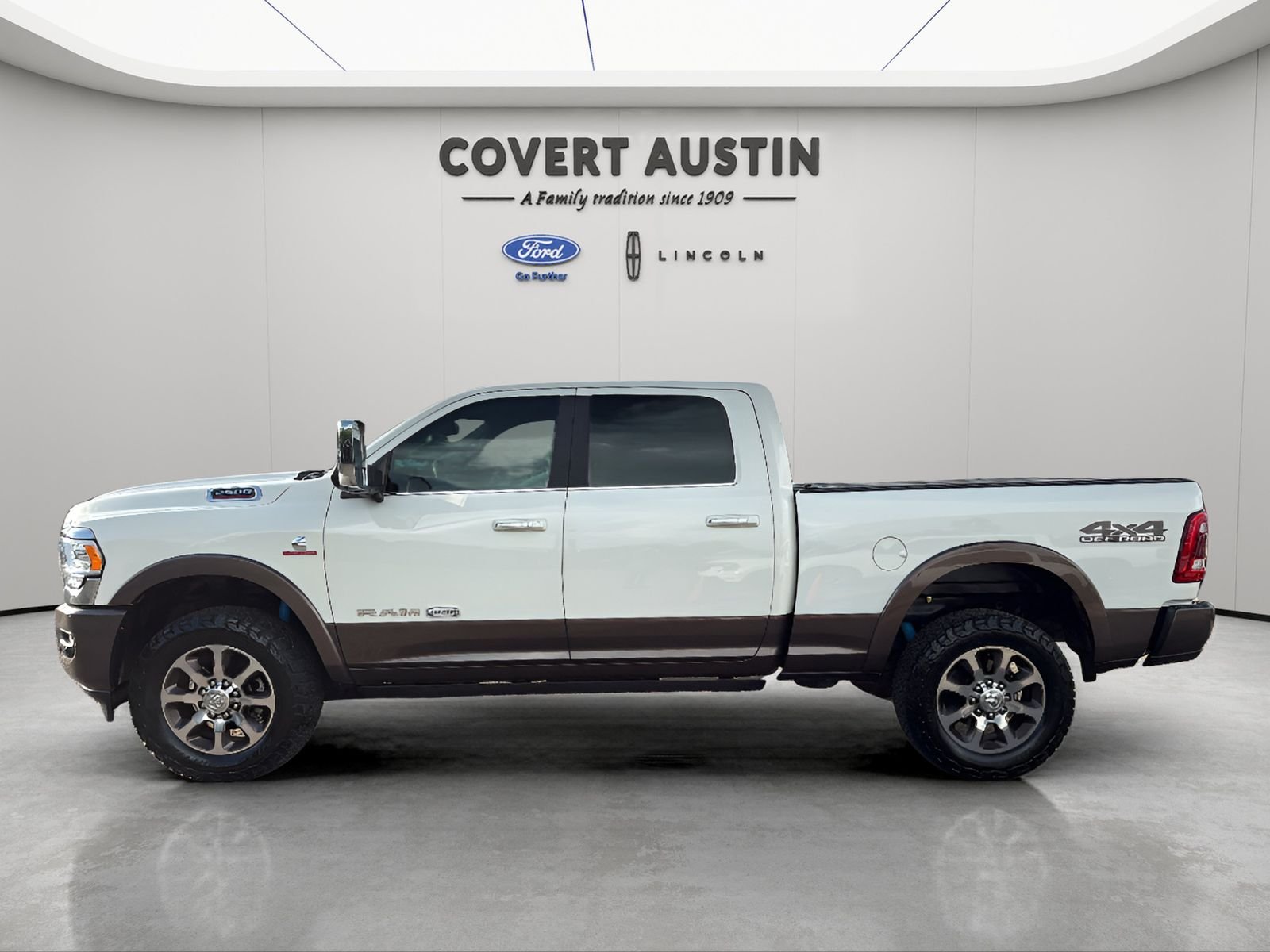 Used 2022 White Ram Longhorn image 2