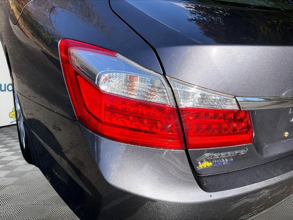 Used 2013 Gray Honda EX-L image 32