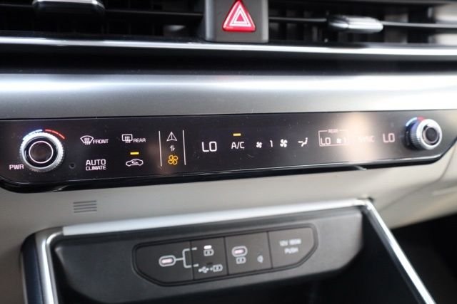 Used 2025 Panthera Metal Kia SX Prestige image 30