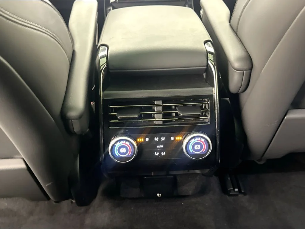 Used 2024 White Land Rover Dynamic SE image 26