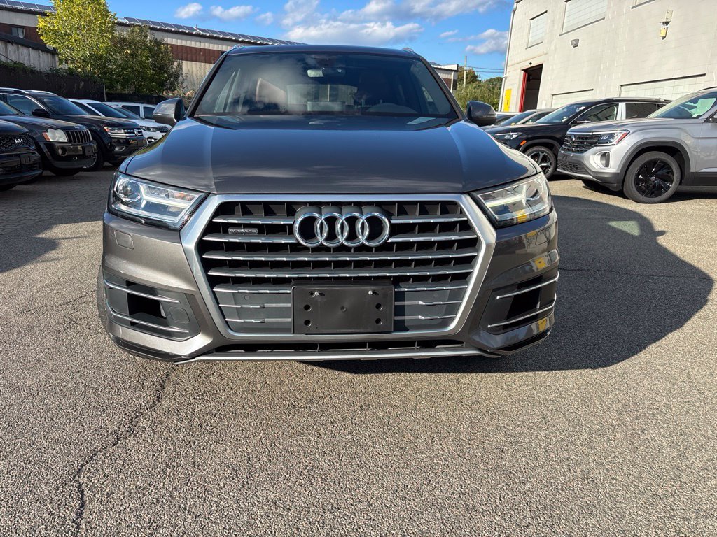 Used 2019 Gray Audi 55 Premium image 8