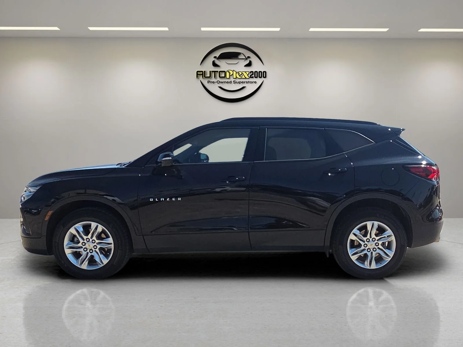 Used 2022 Black Chevrolet LT image 4