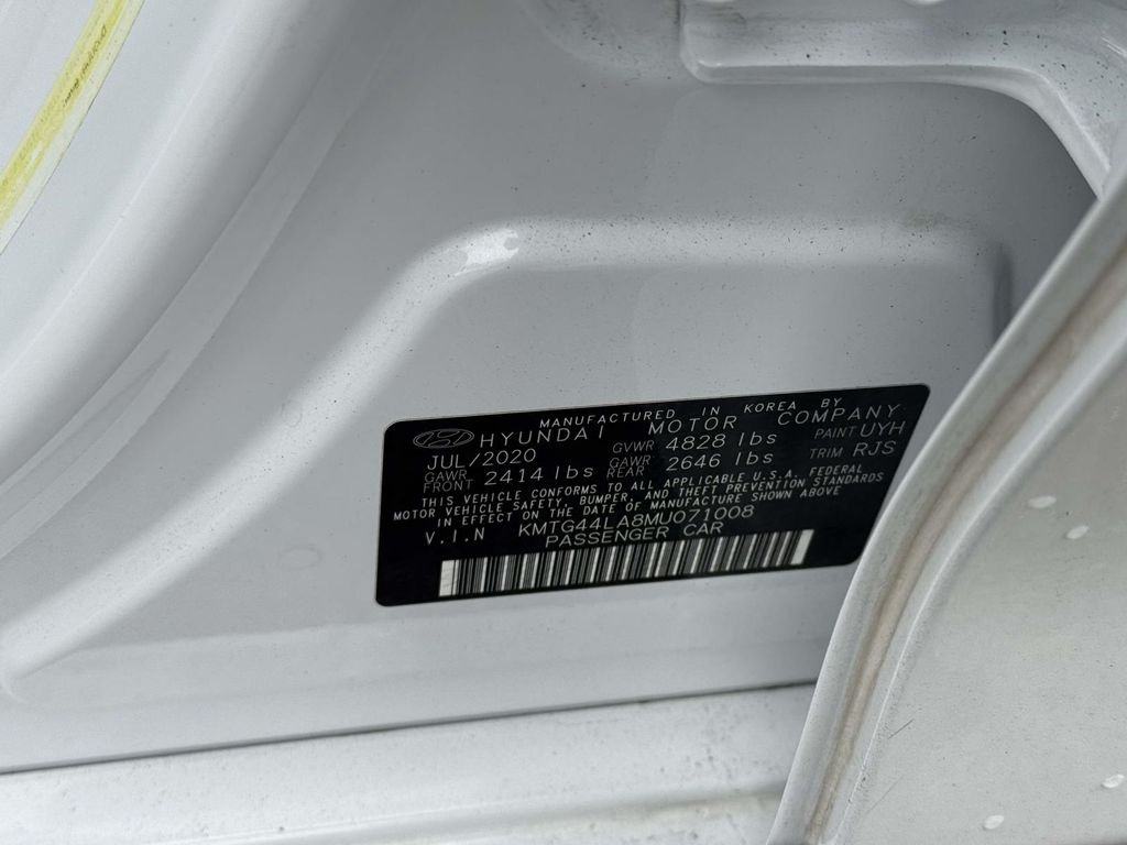 Used 2021 White Genesis 2.0T image 16