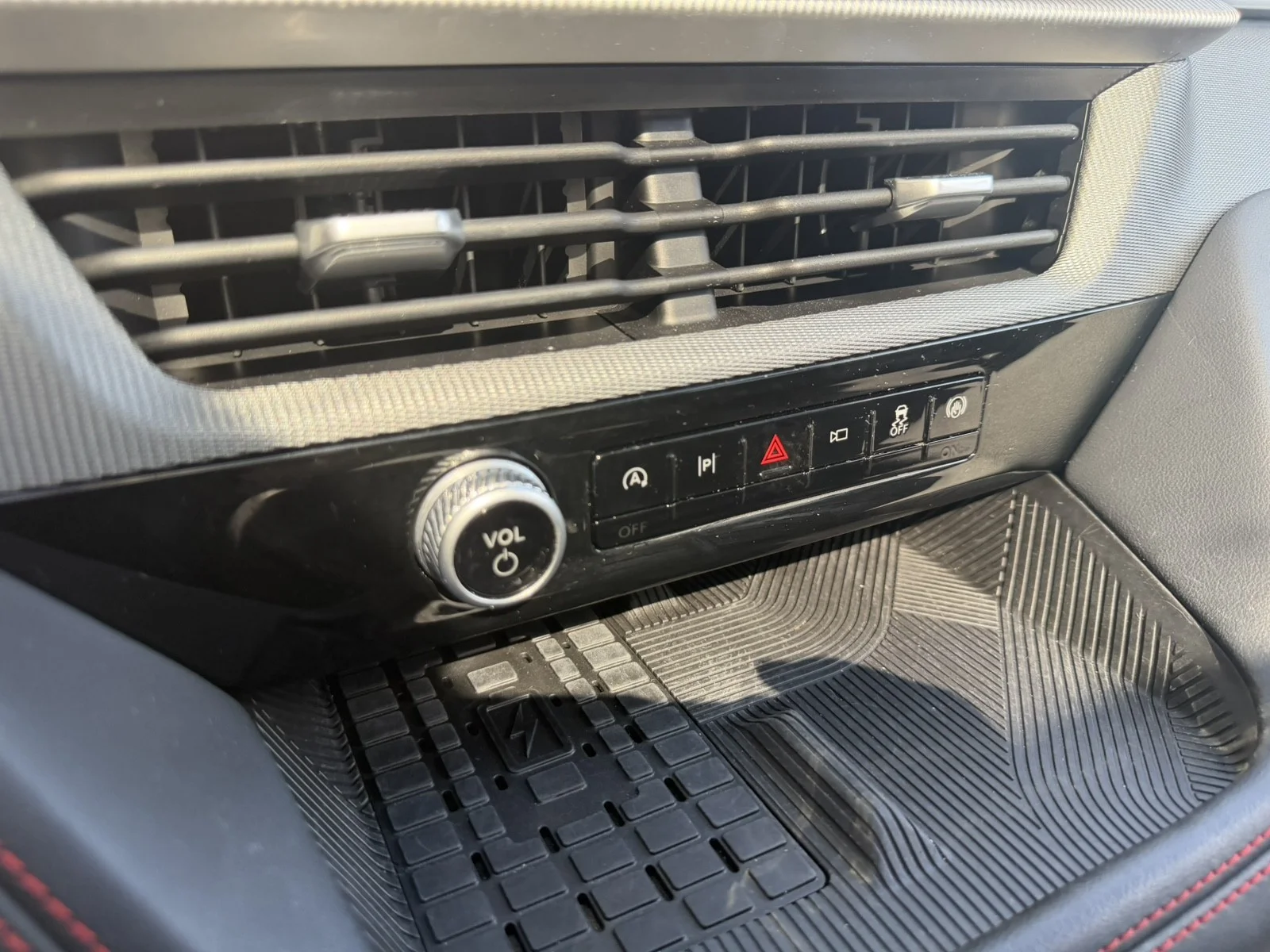 Used 2025 Vapor Blue Metallic Ford ST-Line image 17