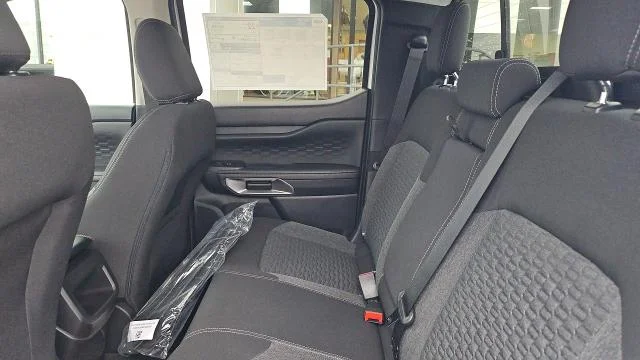 New 2025 Oxford White Ford XLT 4x4 image 25