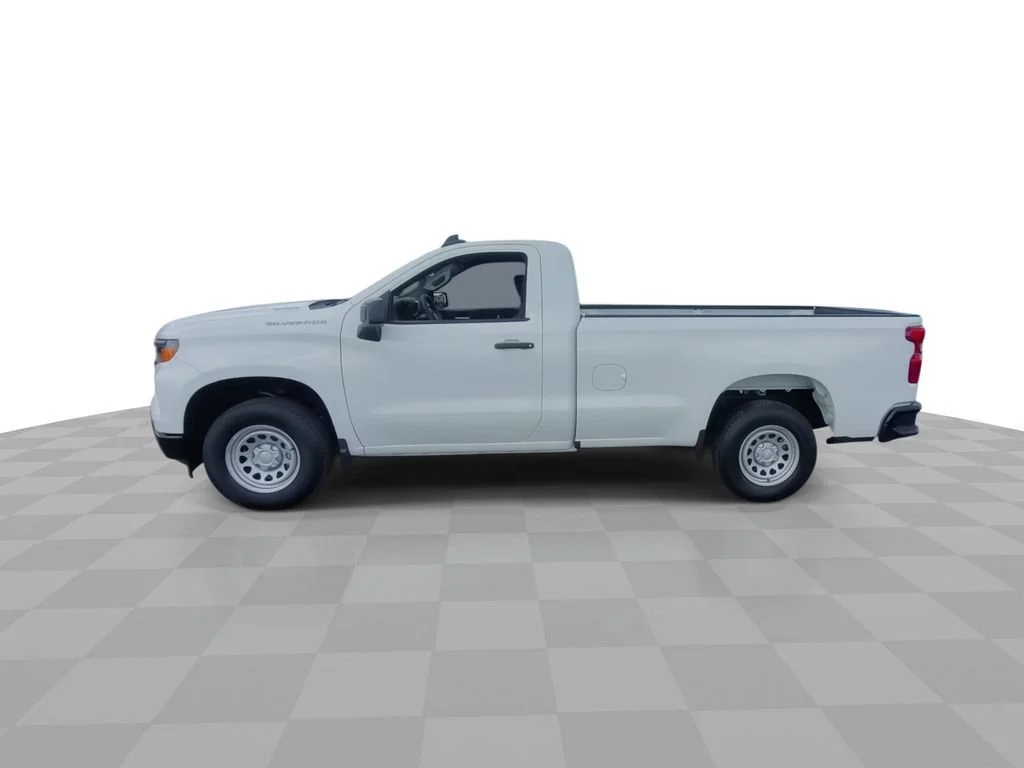 New 2026 Summit White Chevrolet WT image 5