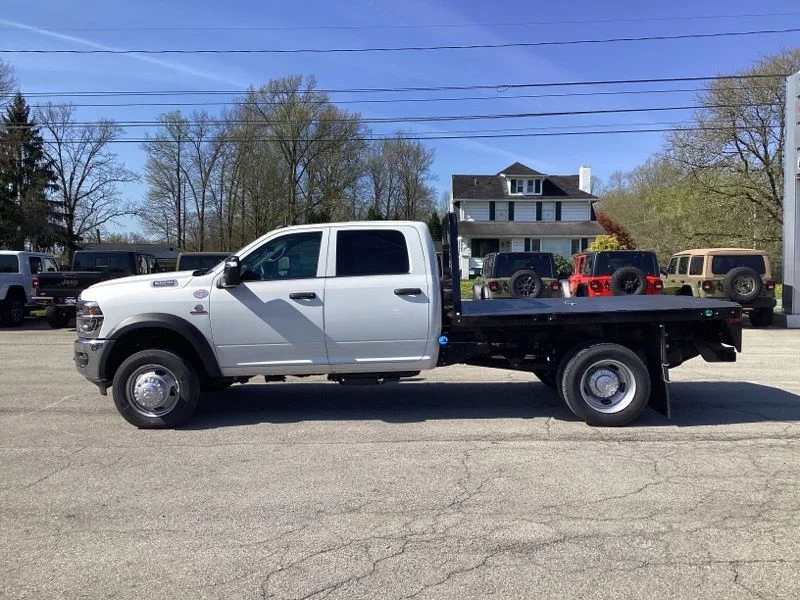 New 2026 Bright White Clear-Coat Exterior Paint RAM Tradesman image 4