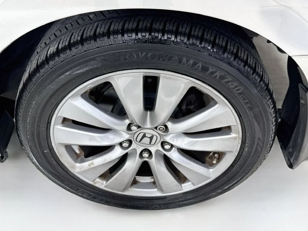 Used 2012 Alabaster Silver Metallic Honda EX image 34