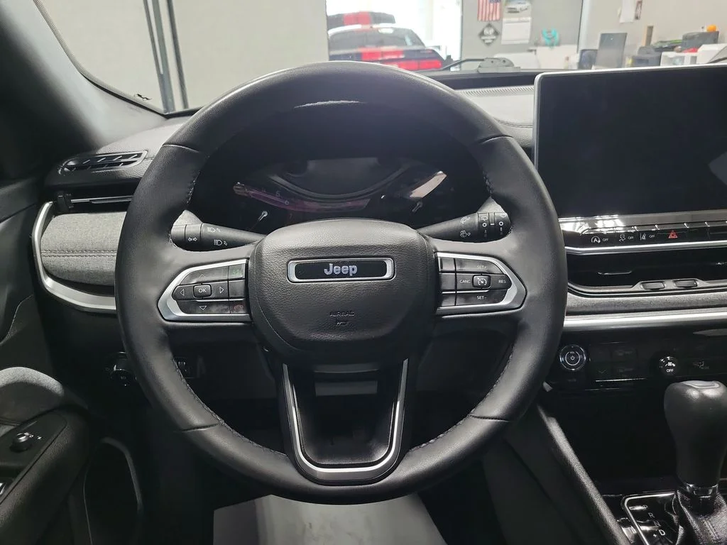 Certified Used 2023 Gray Jeep Latitude Lux image 30