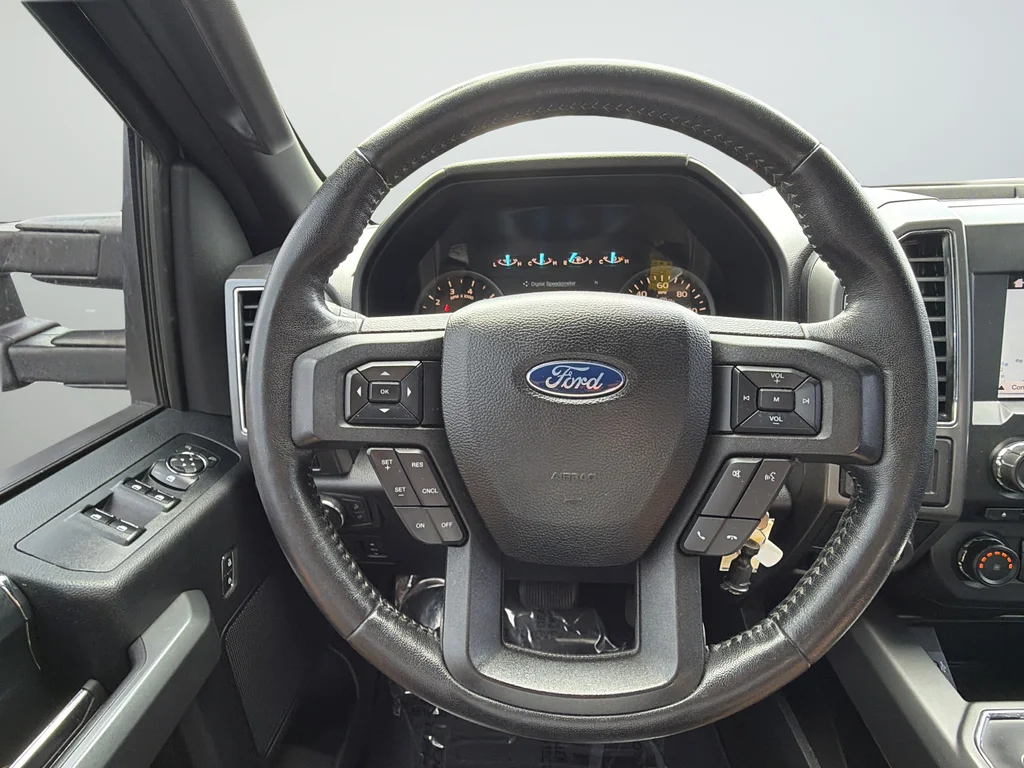 Used 2018 Gray Ford XLT image 37