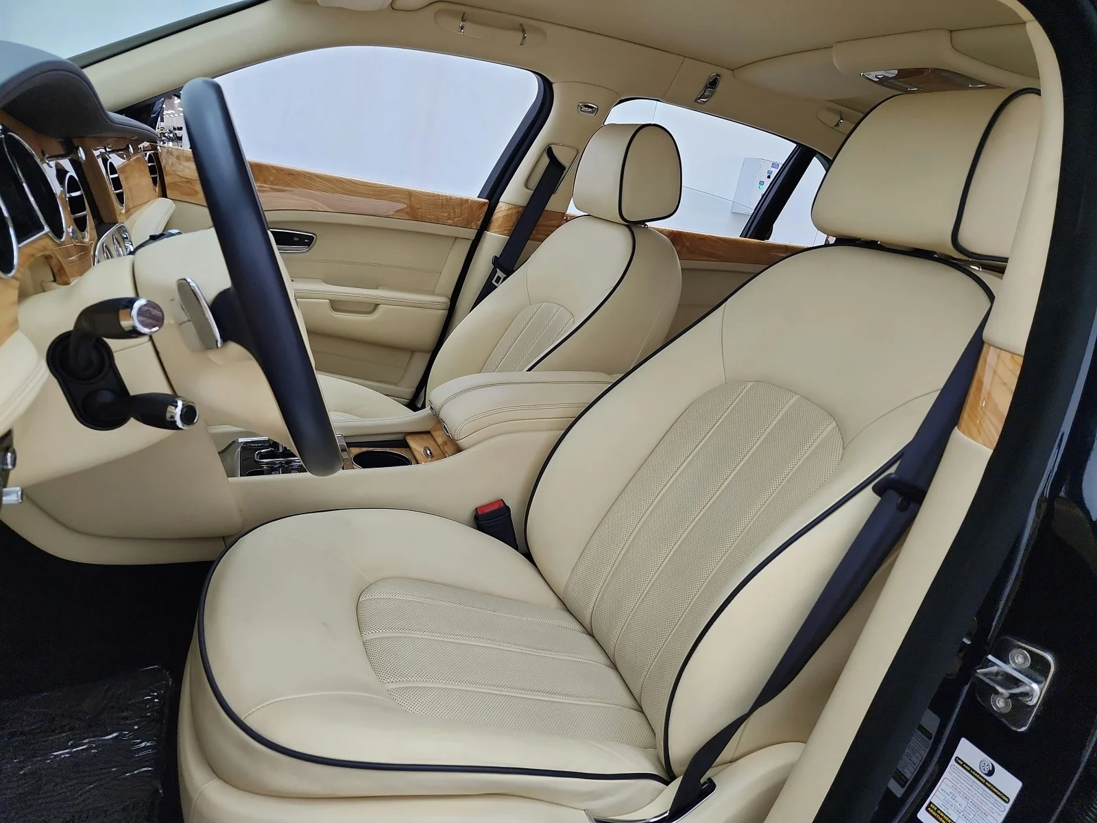 Used 2012 Oxford Blue Solid Bentley 4dr Sdn image 10