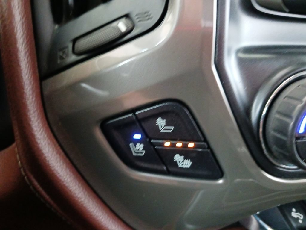 Used 2016 DEEP OCEAN BLUE METALLIC Chevrolet High Country image 26