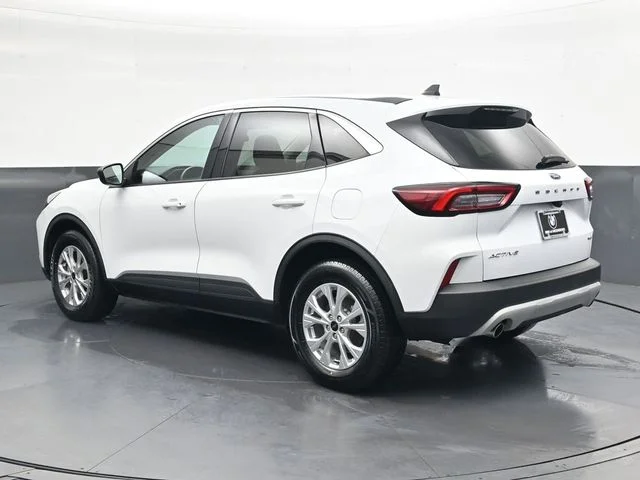 Used 2023 White Ford Active image 6