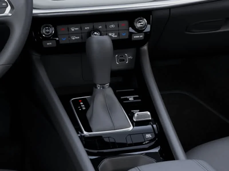 New 2026 Diamond Black Crystal Pearlcoat Jeep Limited image 24