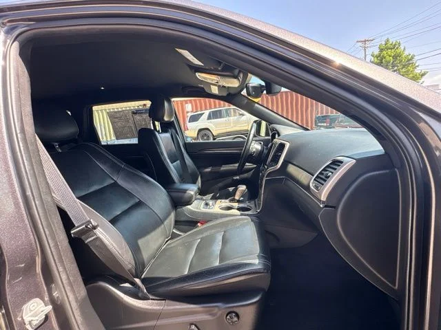 Used 2017 Gray Jeep Limited image 14