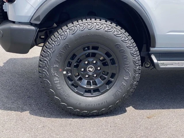 New 2026 White Ford Outer Banks image 3