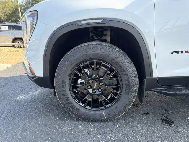 New 2026 Summit White GMC AT4 image 57