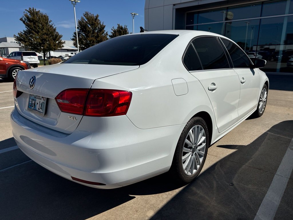 Used 2014 White Volkswagen 1.8T SEL image 3