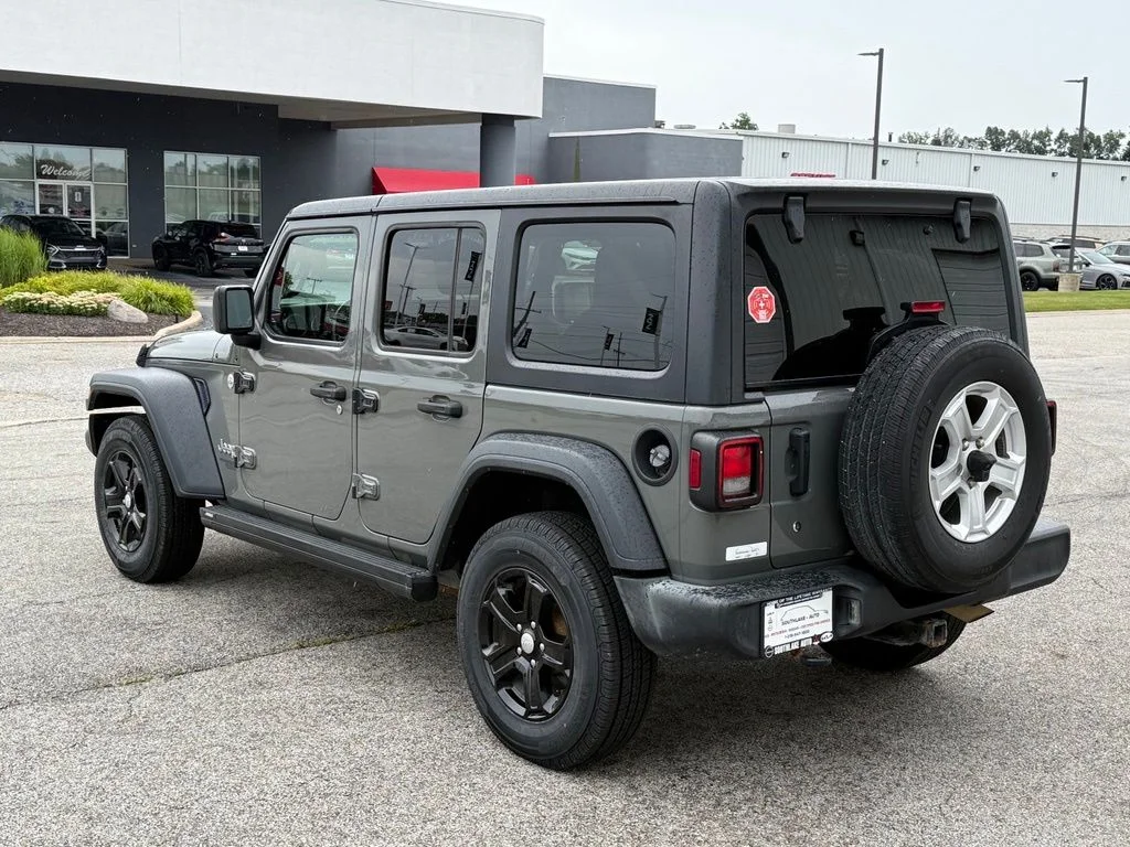 Used 2019 Gray Jeep Unlimited Sport S image 6