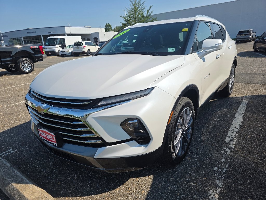 Certified Used 2023 Iridescent Pearl Tricoat Chevrolet Premier image 1