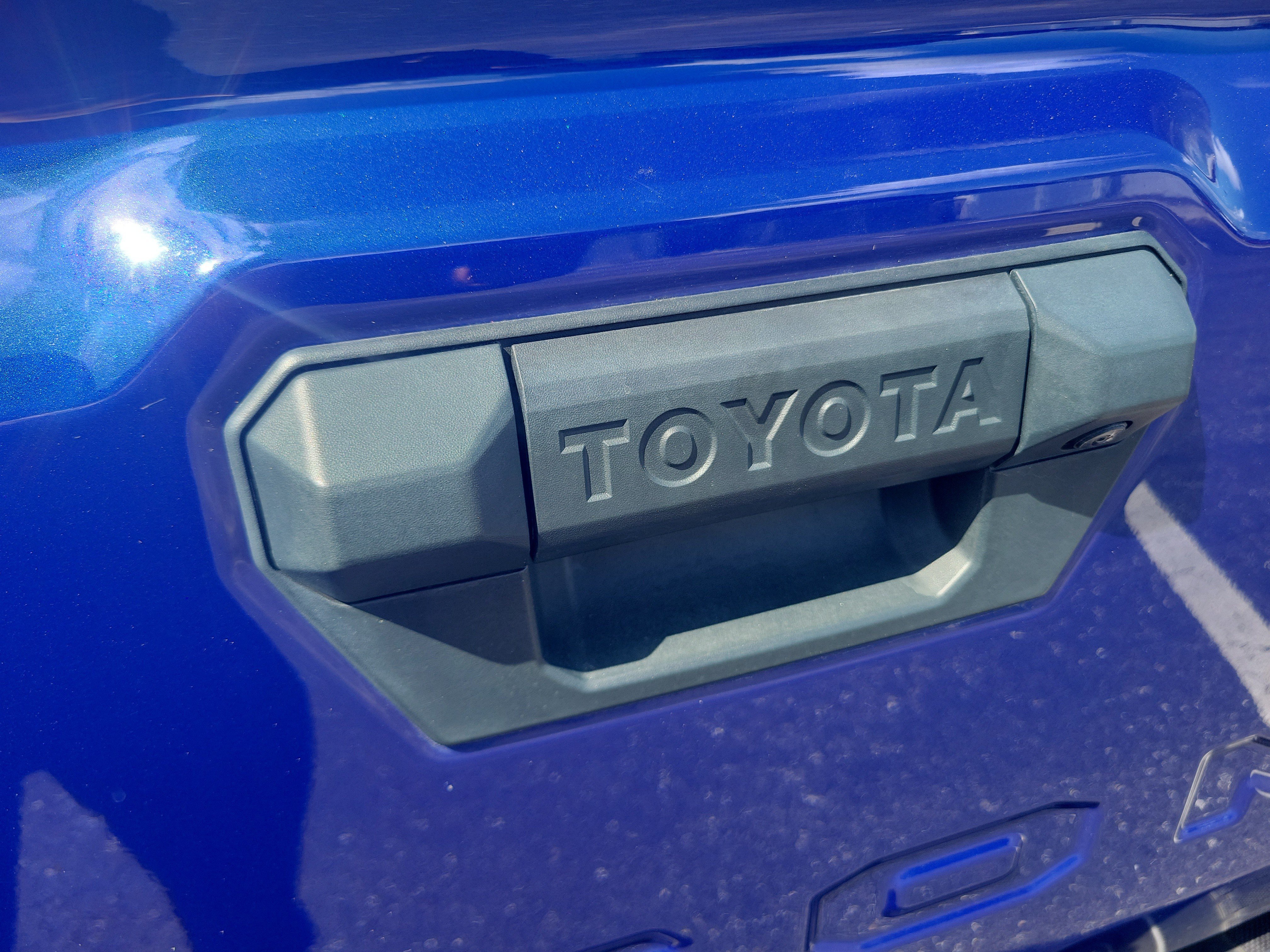 Used 2025 Blue Toyota SR5 image 9