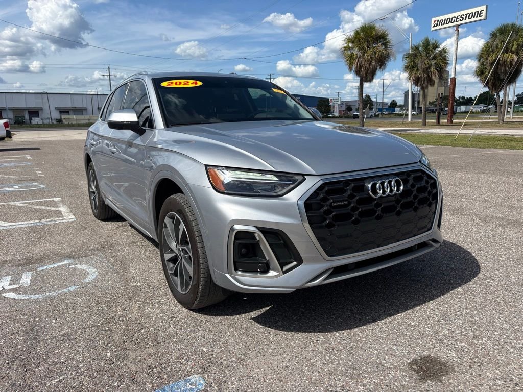 2024 Audi Q5 45 Premium Plus's photo