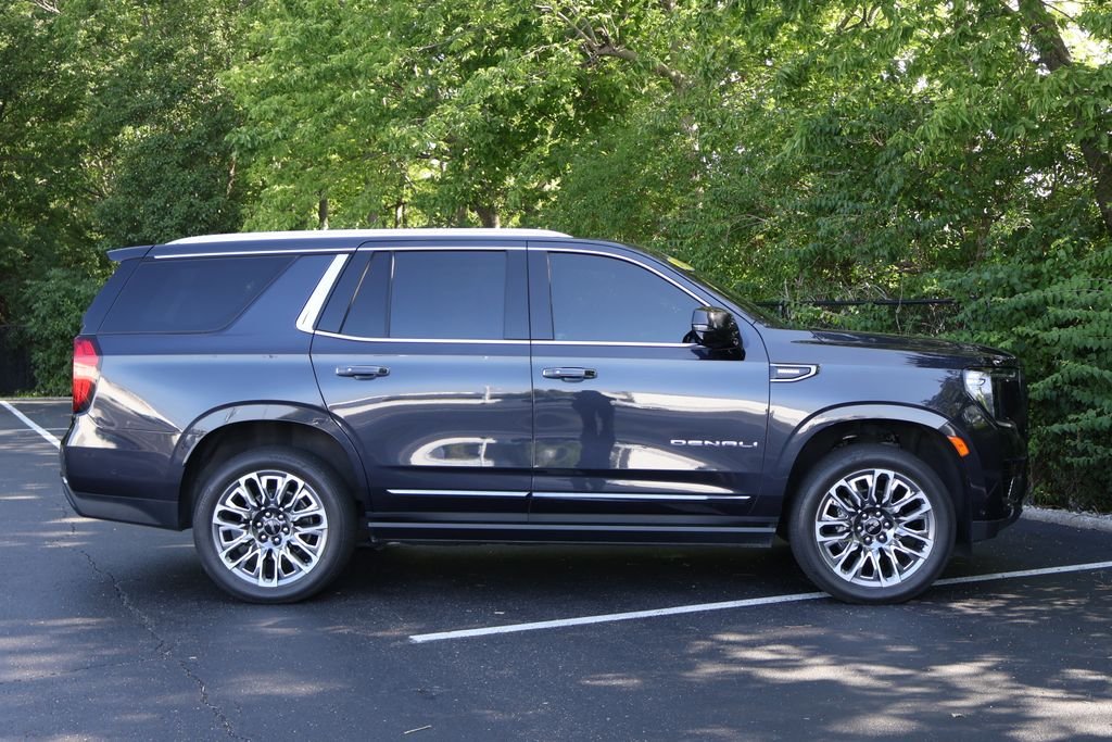 2024 GMC Yukon Denali Ultimate - Photo 12