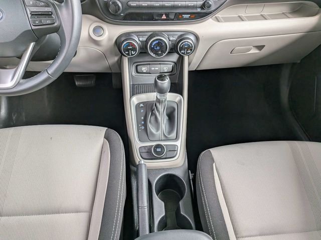 Used 2025 White Hyundai SEL image 15