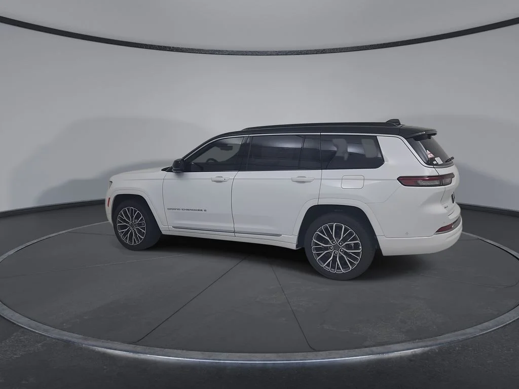 New 2026 Bright White Clear-Coat Exterior Paint Jeep Summit image 10