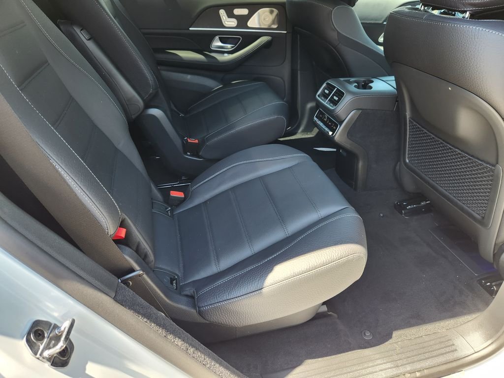 New 2026 MANUFAKTUR Signature Moonlight White Magno Mercedes-Benz GLS 450 4MATIC® image 18