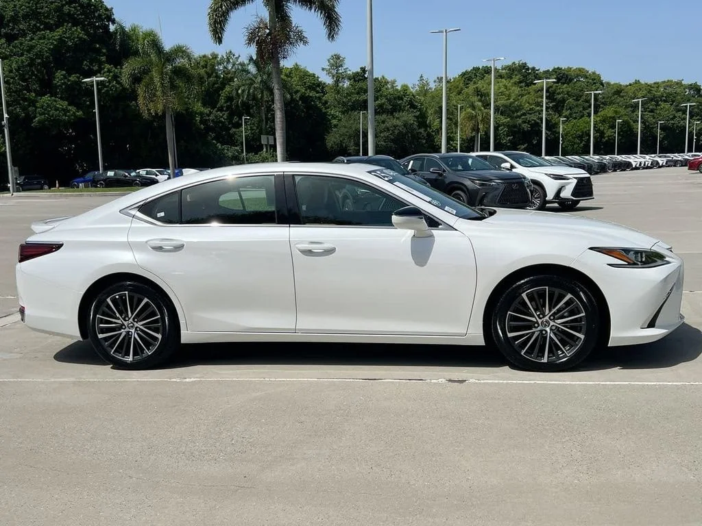 Certified Used 2025 EMINENT WHITE PEARL Lexus 300h image 8