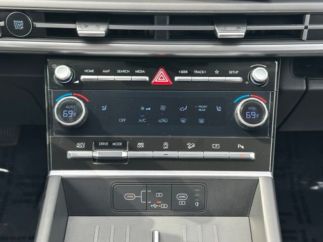 Used 2024 Silver Hyundai SEL image 32