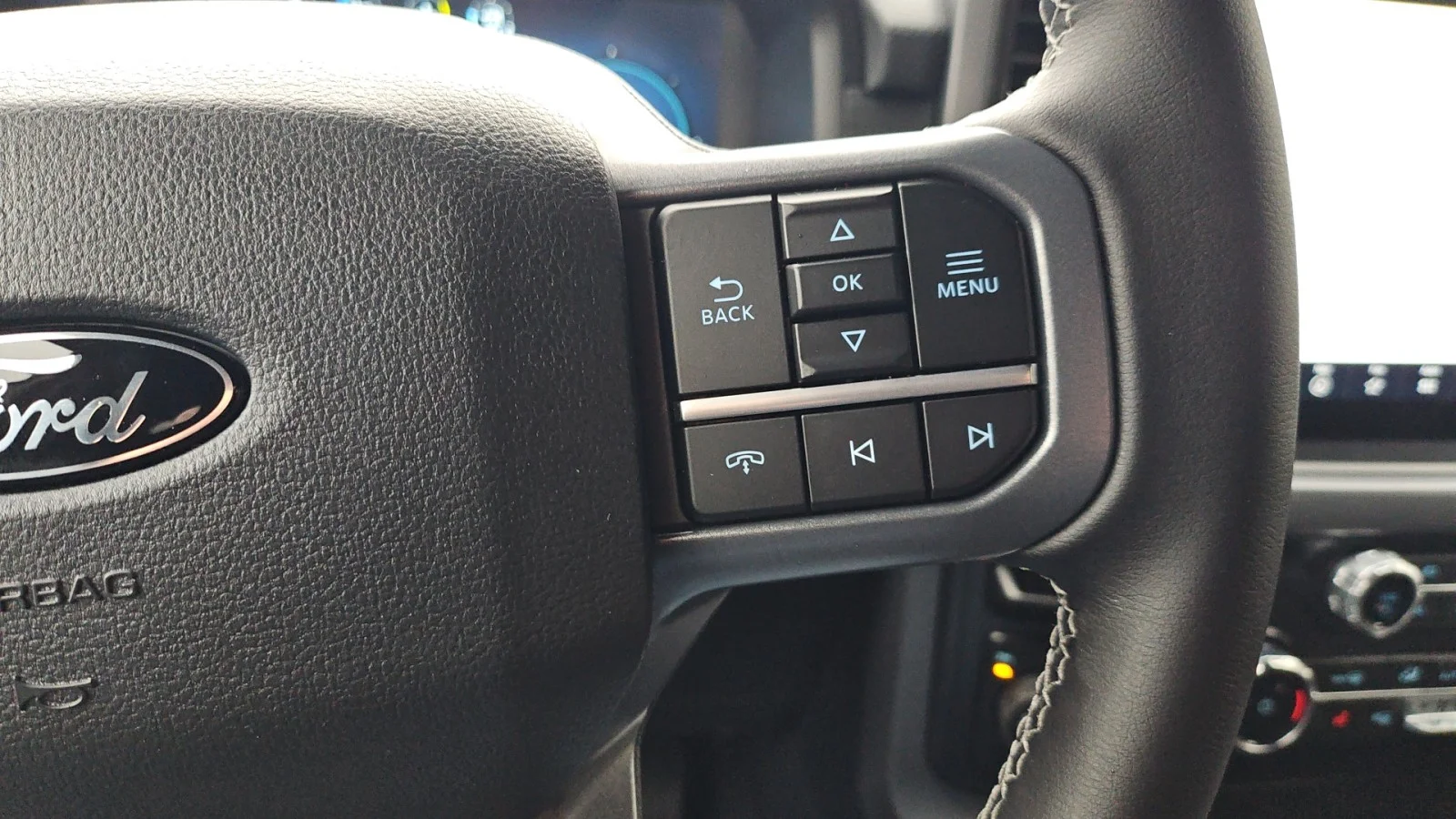 New 2026 Oxford White Ford XLT 4WD image 12