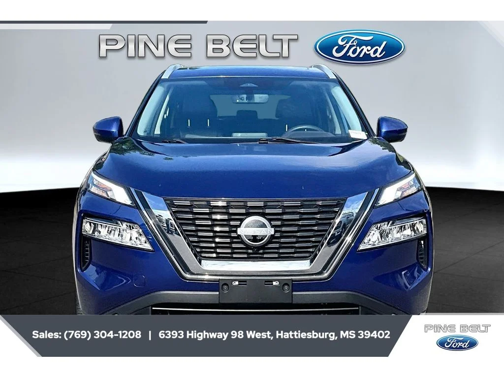Used 2023 Caspian Blue Metallic Nissan SL image 3