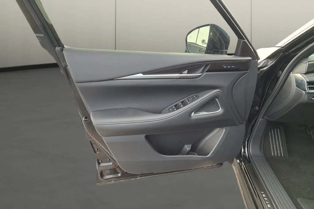 New 2027 MINERAL BLACK INFINITI Autograph AWD image 13