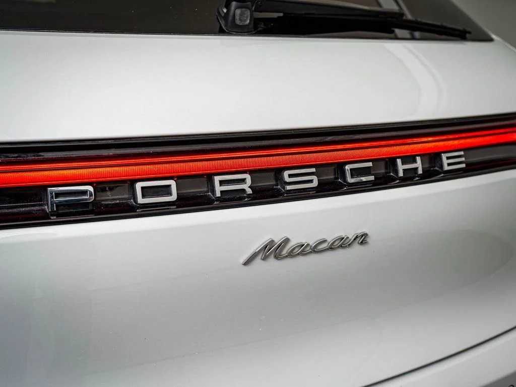 Used 2025 Carrara White Metallic Porsche  image 19