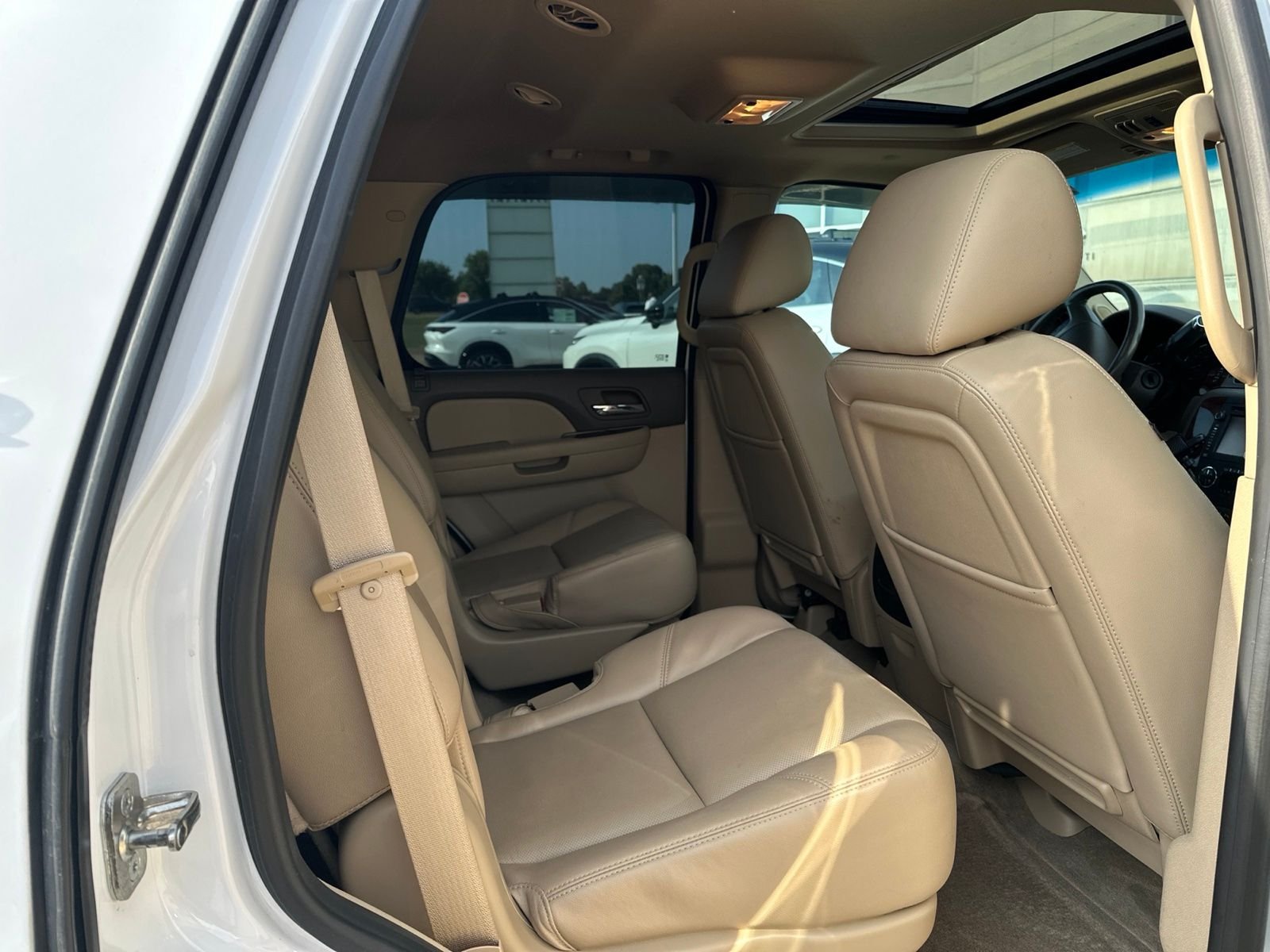 Used 2012 White Chevrolet LTZ image 5