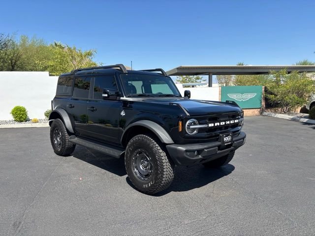 Used 2025 Shadow Black Ford Outer Banks image 3