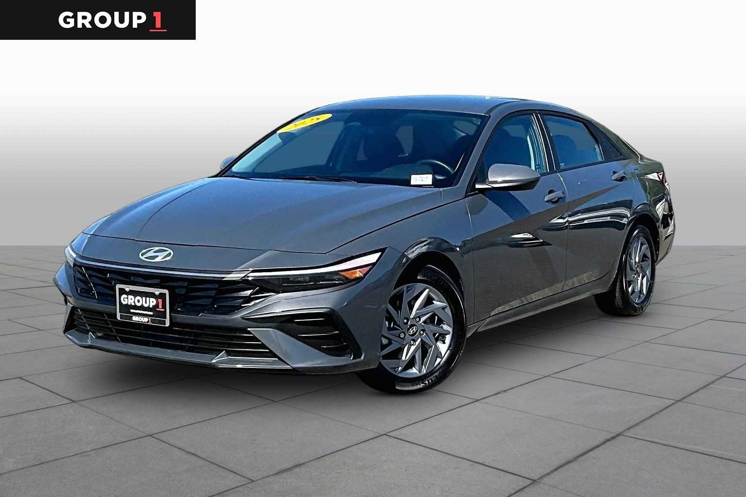 2025 Hyundai Elantra 1.6 HEV Blue's photo