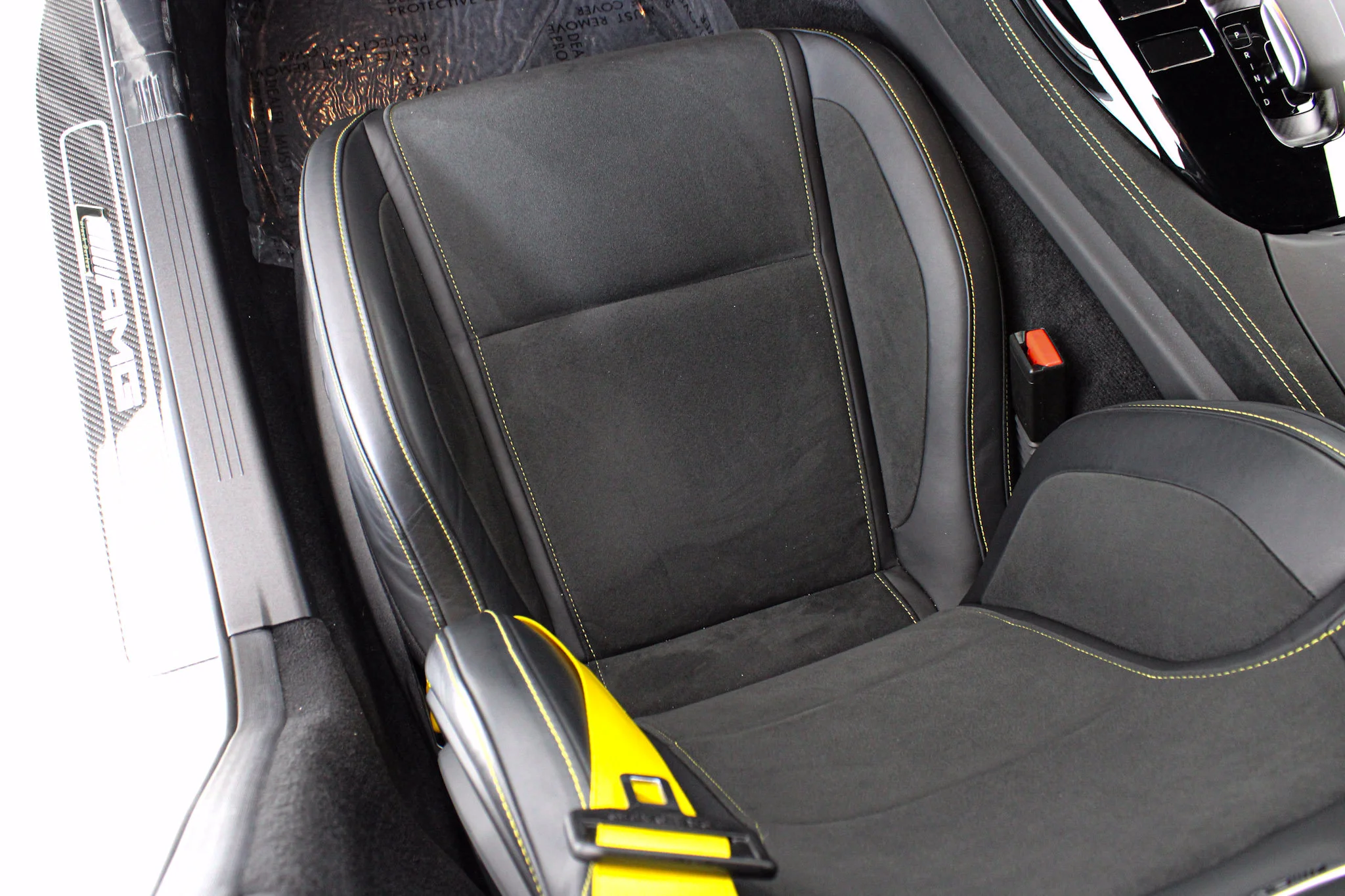 Used 2020 White Mercedes-Benz R PRO image 35