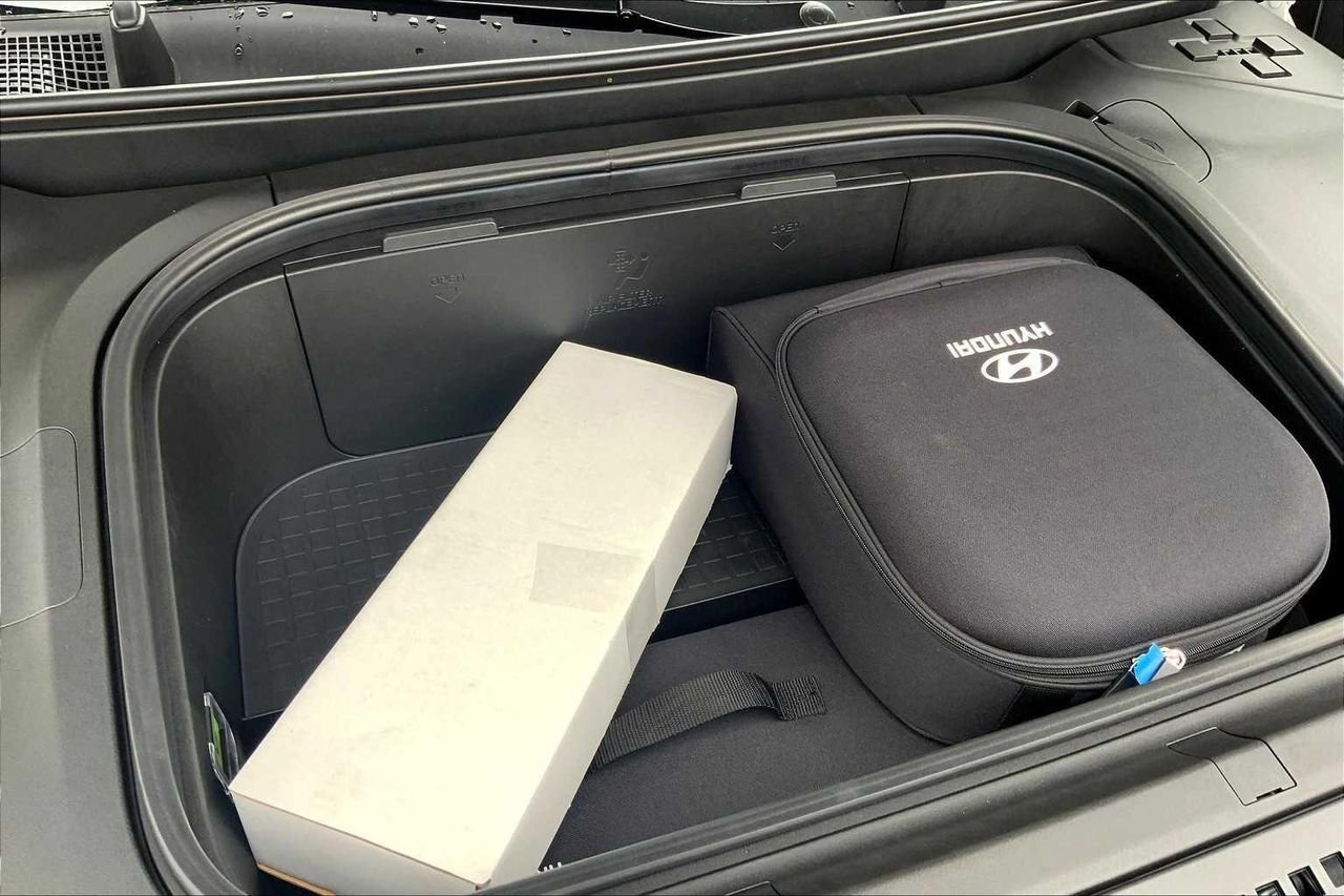 2026 Hyundai IONIQ 9 SE - Photo 17