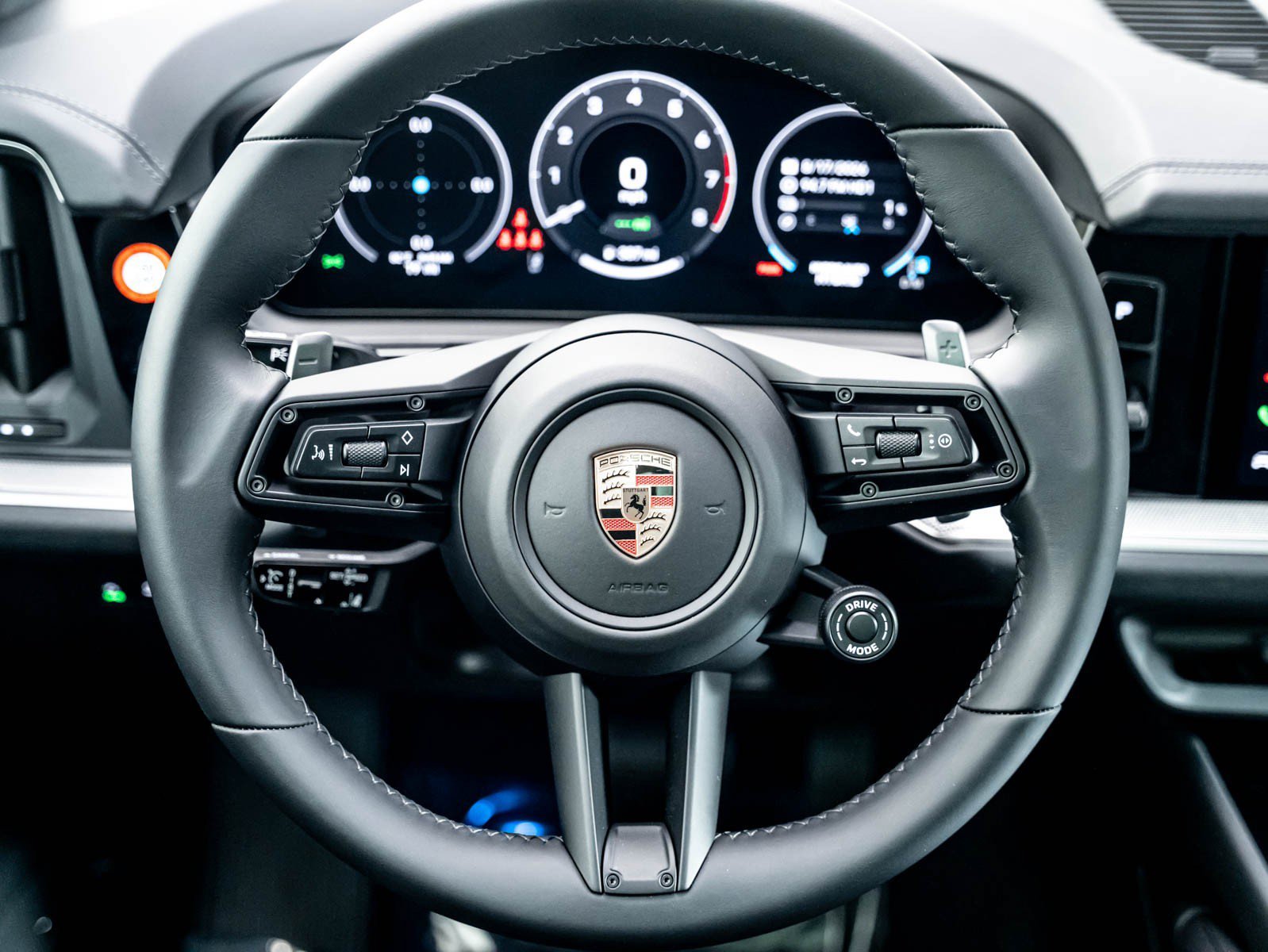 New 2026 CHROMITE BLACK Porsche E-Hybrid image 17