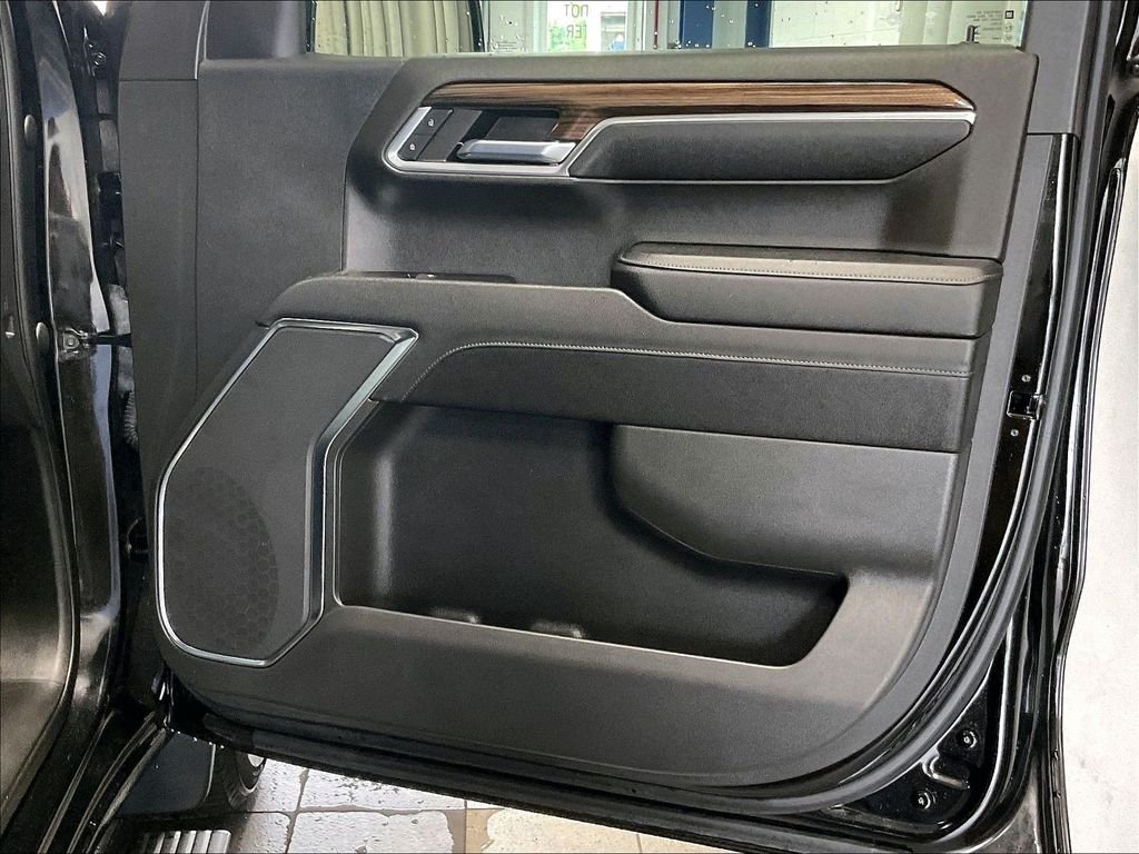 Used 2023 Black Chevrolet LT image 12