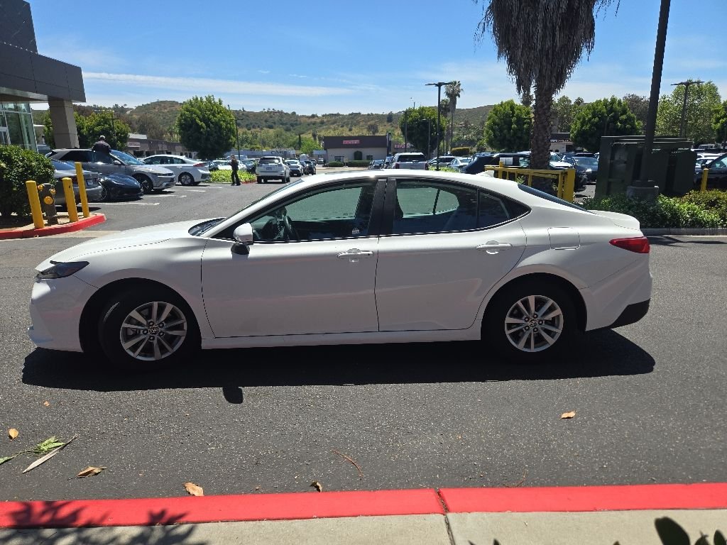 Used 2025 White Toyota LE image 5