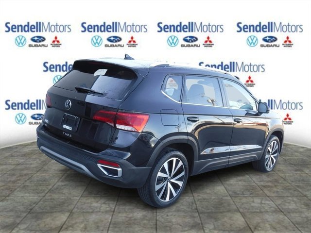 Certified Used 2022 Black Volkswagen 1.5T SE image 9