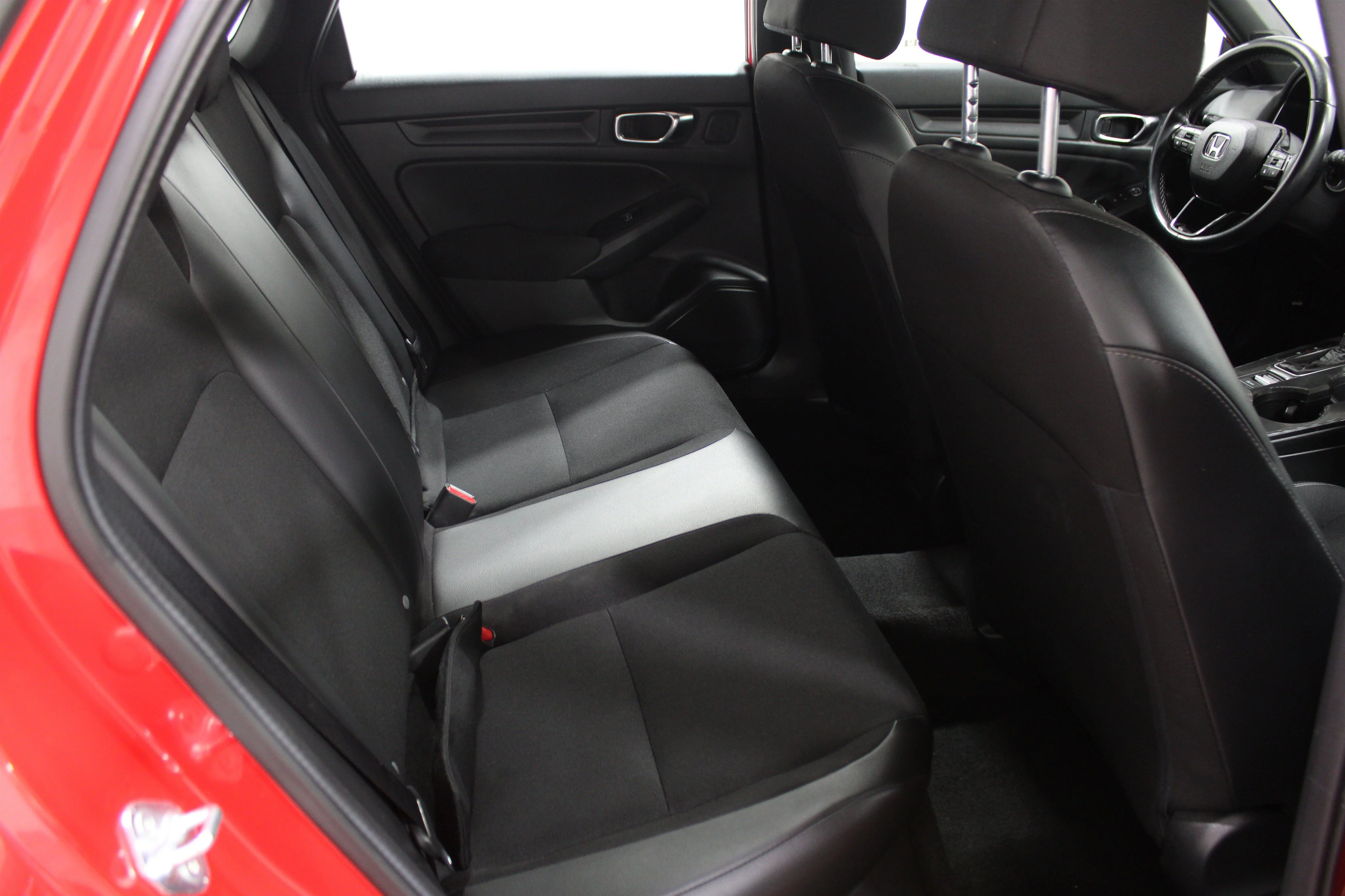 2025 Honda Civic Hatchback Sport - Photo 22