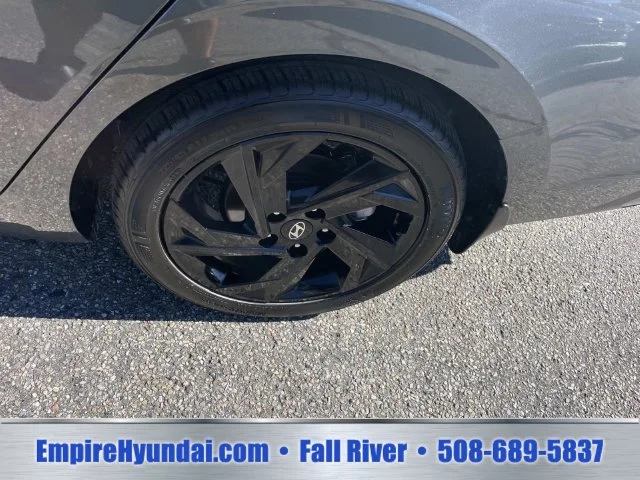 Used 2026 Gray Hyundai SEL Sport image 8