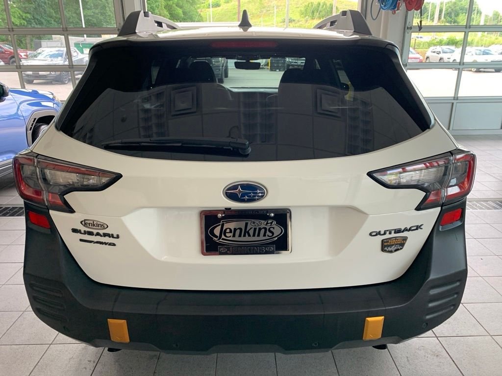 Used 2024 White Subaru Wilderness image 12